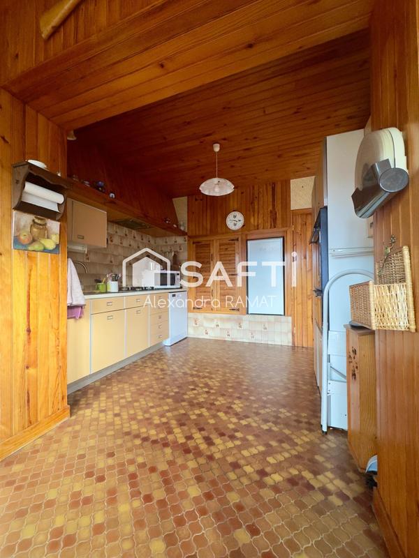 Maison - 90 m² - 5 pièces