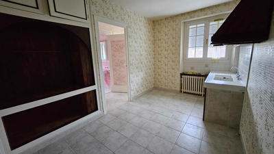 Maison - 189 m² - 9 pièces