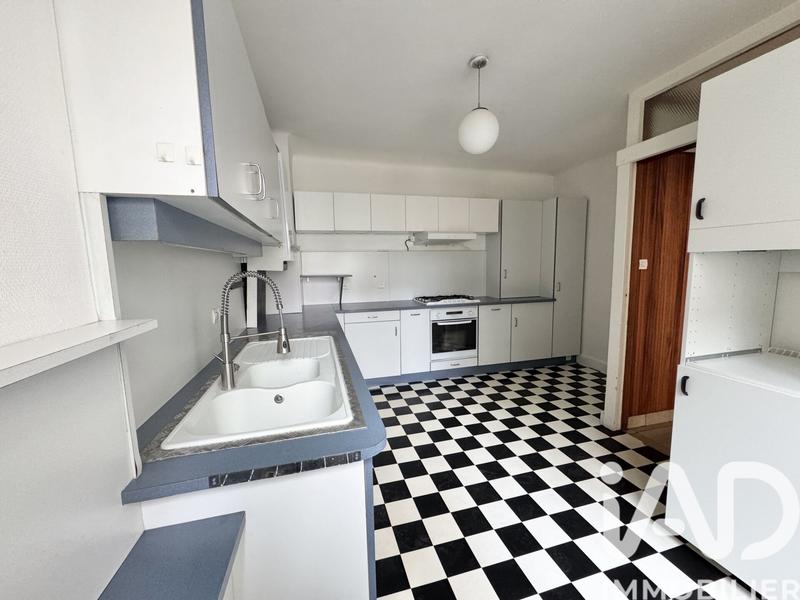 Appartement - 188 m² - 8 pièces