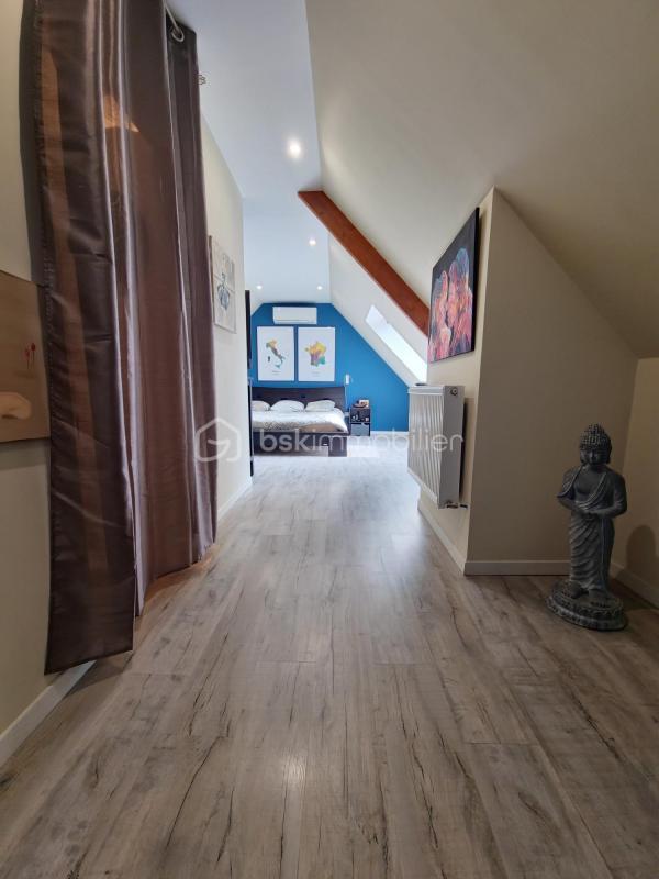 Maison - 220 m² - 7 pièces