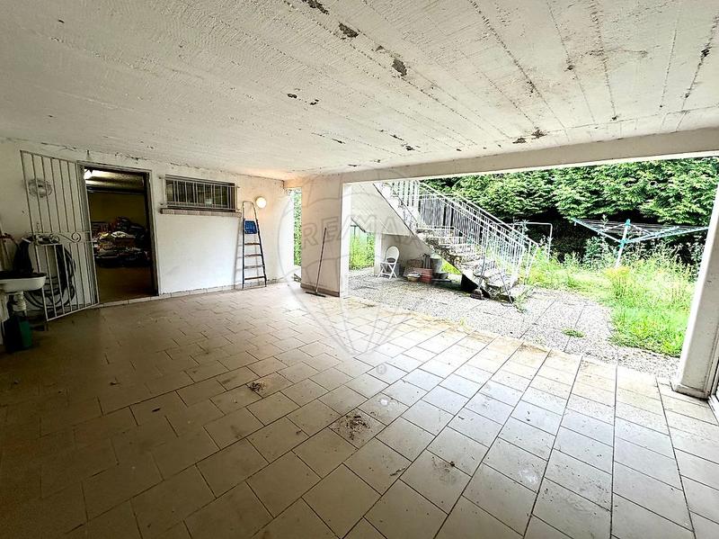 Maison - 207 m² - 7 pièces