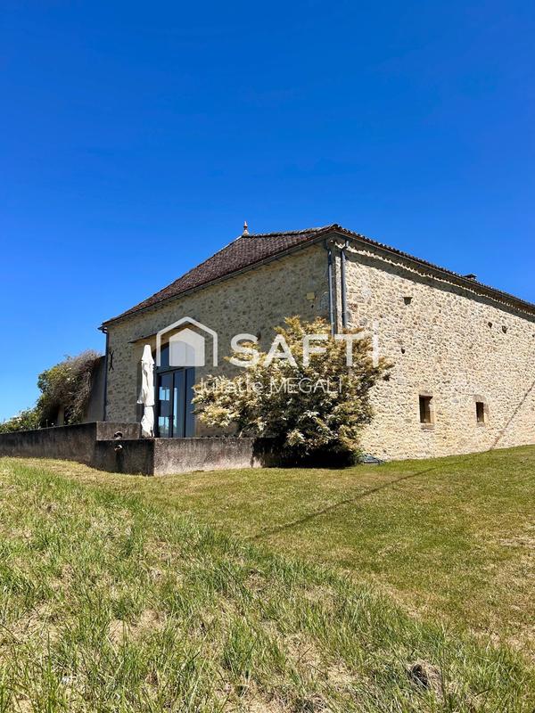 Maison - 450 m² - 6 pièces