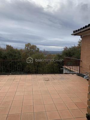 Demeure - 130 m² - 5 pièces