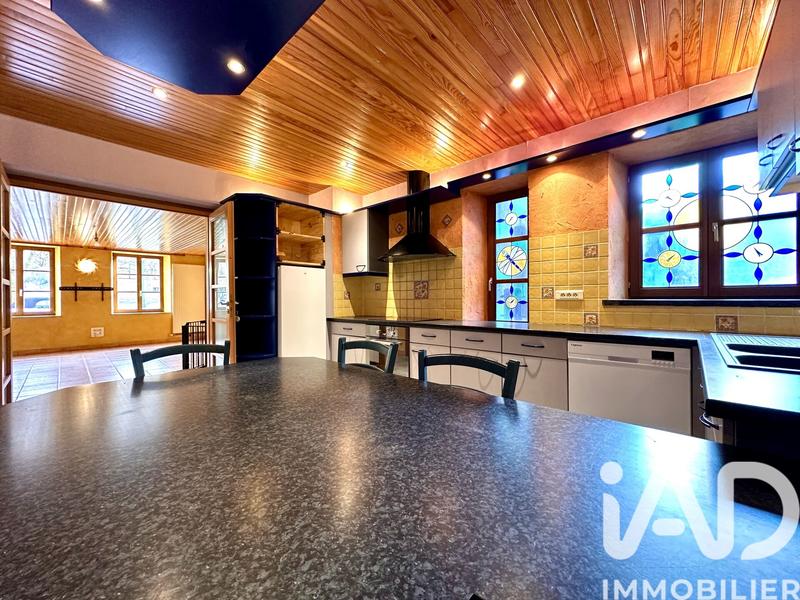 Maison - 187 m² - 8 pièces