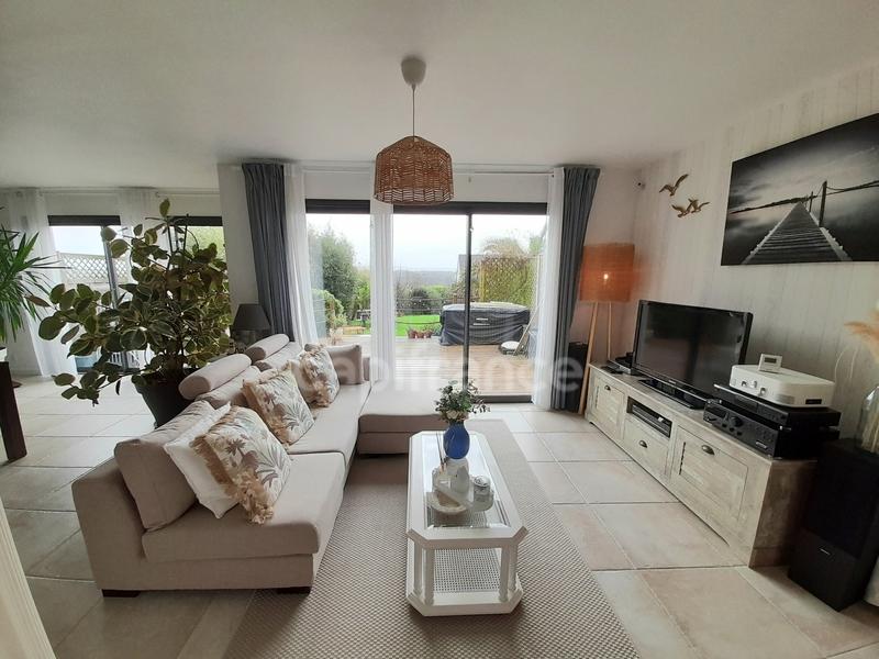 Maison - 137 m² - 5 pièces