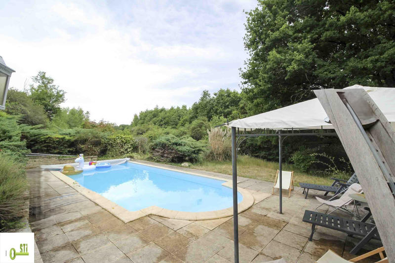 Maison - 166 m² - 7 pièces