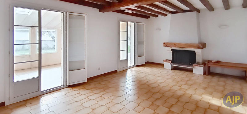 Maison - 96 m² - 5 pièces
