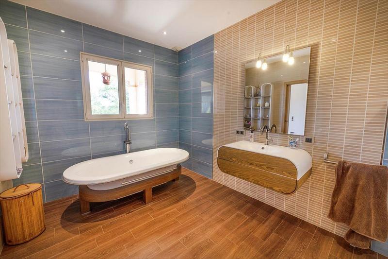 Demeure - 397 m² - 8 pièces