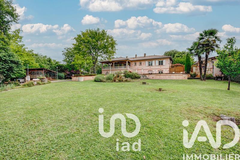 Maison - 200 m² - 9 pièces