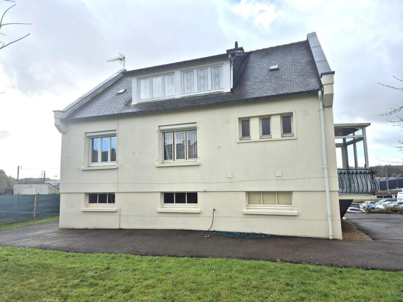 Maison - 104 m² - 5 pièces