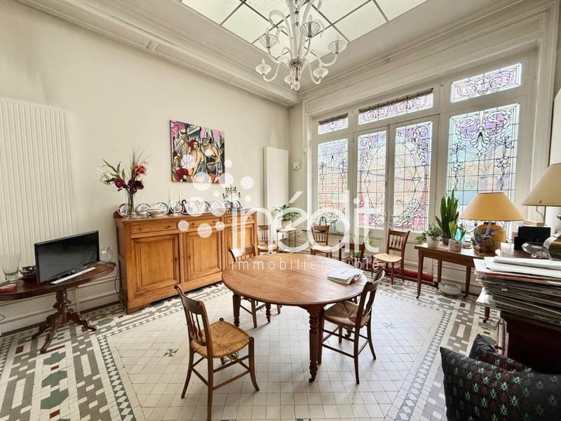 Maison bourgeoise - 289 m² - 8 pièces