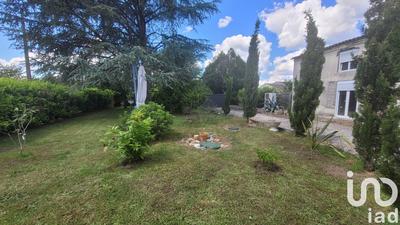 Maison - 220 m² - 8 pièces