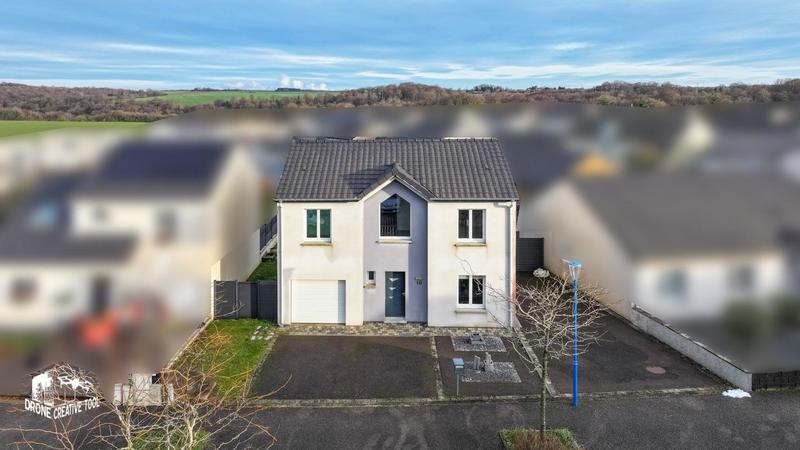 Maison - 124 m² - 4 pièces