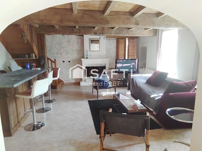 Maison - 211 m² - 7 pièces