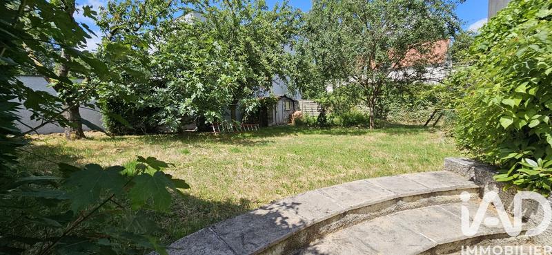 Maison - 250 m² - 10 pièces