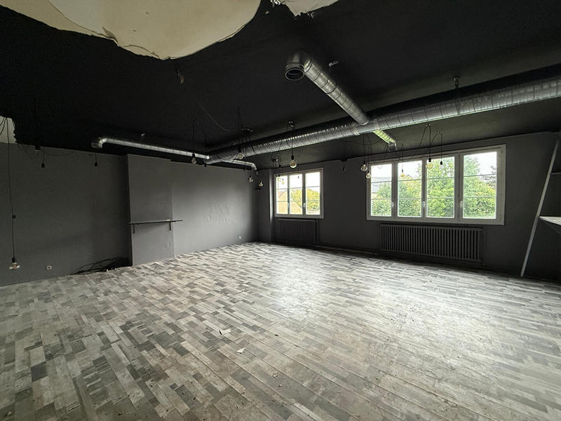 Local commercial - 251 m² - 5 pièces
