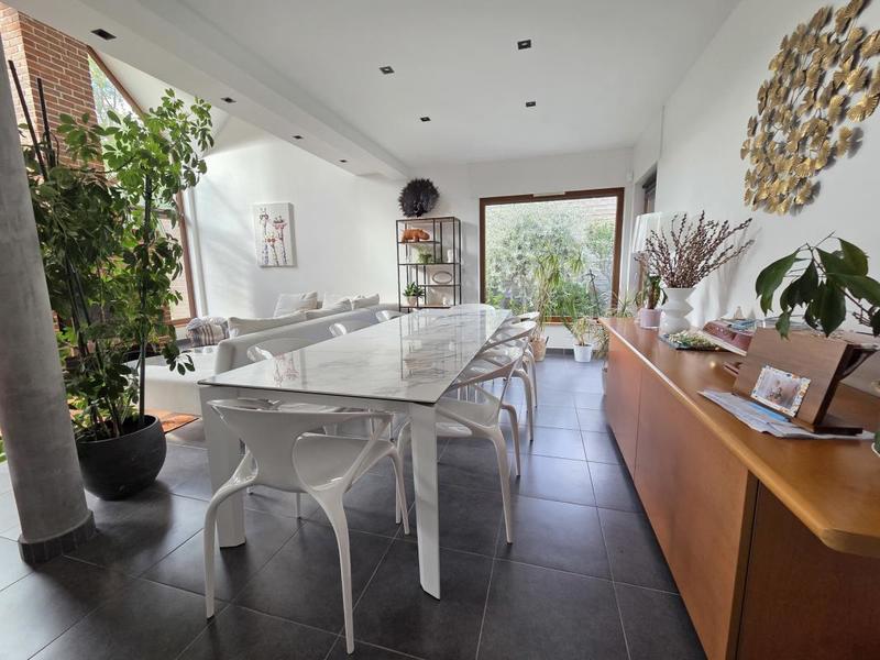 Pavillon - 199 m² - 8 pièces