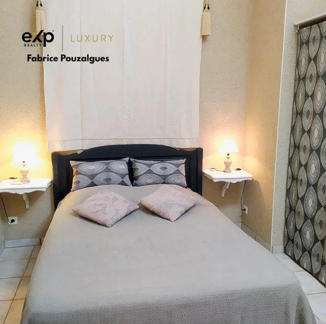 Maison - 715 m² - 29 pièces