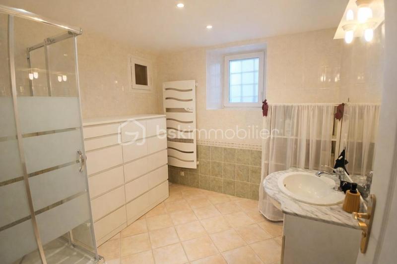 Maison - 104 m² - 6 pièces