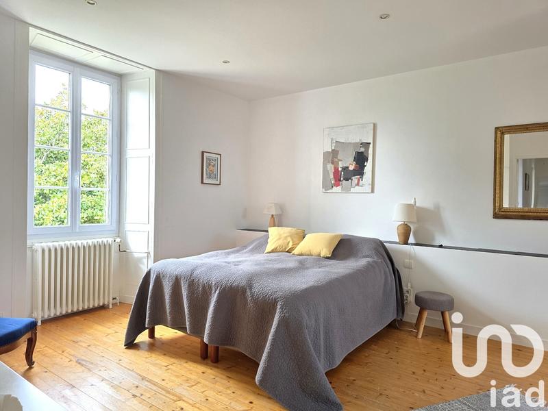 Maison - 298 m² - 11 pièces