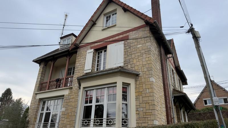 Maison - 198 m² - 8 pièces