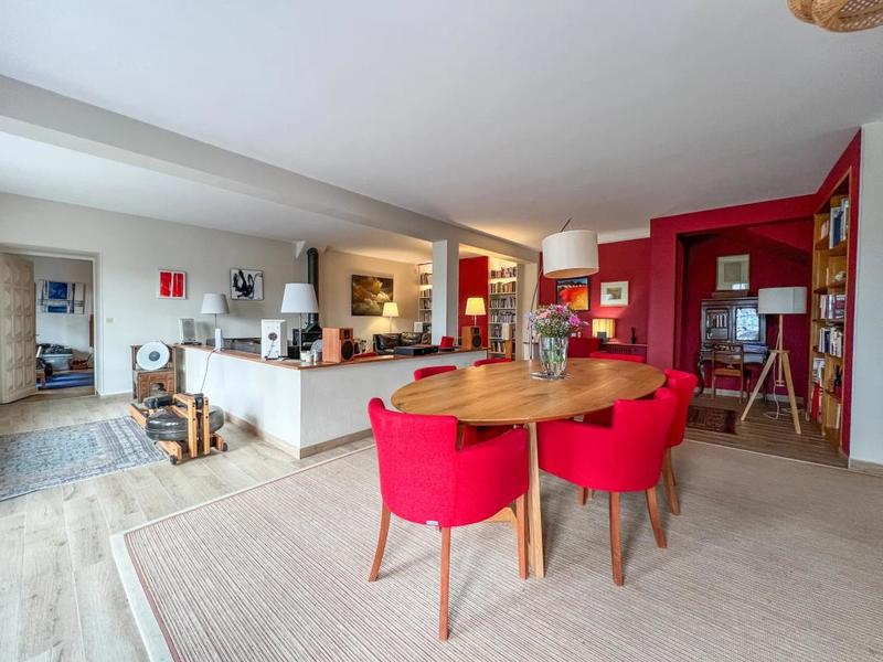 Demeure - 260 m² - 8 pièces