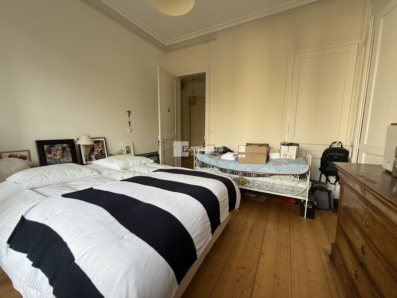 Maison - 289 m² - 7 pièces