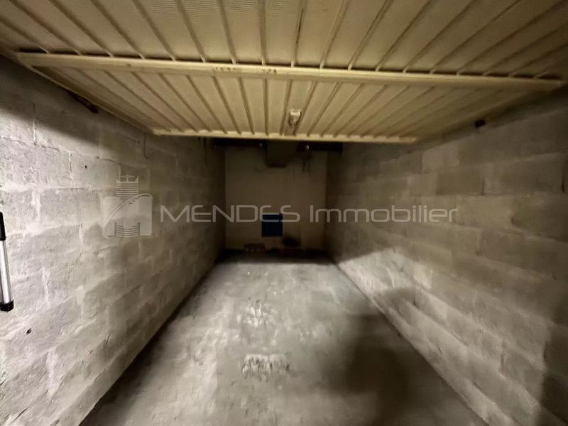 Appartement - 111 m² - 2 pièces