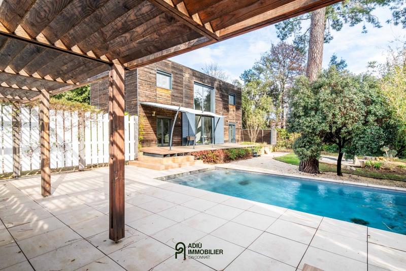 Maison - 136 m² - 4 pièces