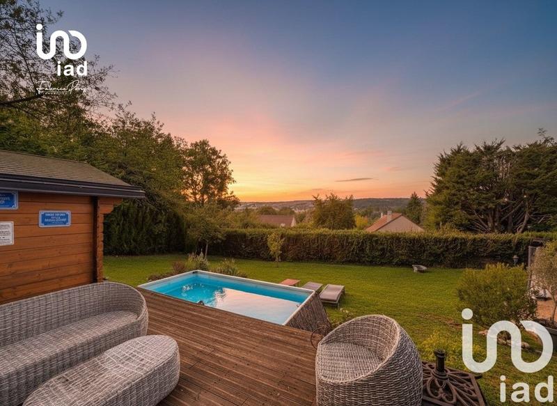 Maison - 137 m² - 6 pièces