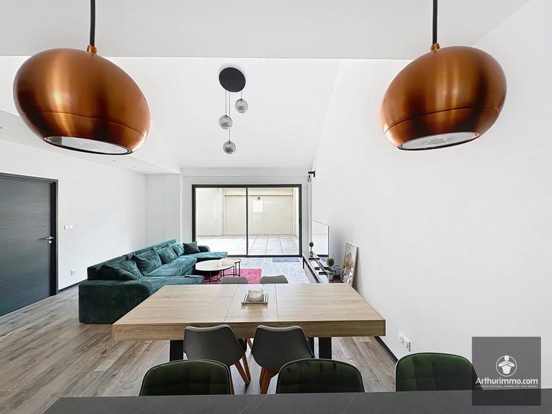 Appartement - 100 m² - 4 pièces