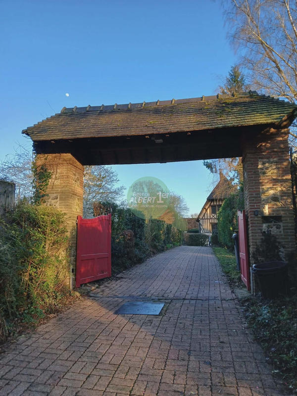 Maison - 200 m² - 6 pièces