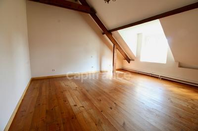 Maison - 217 m² - 7 pièces