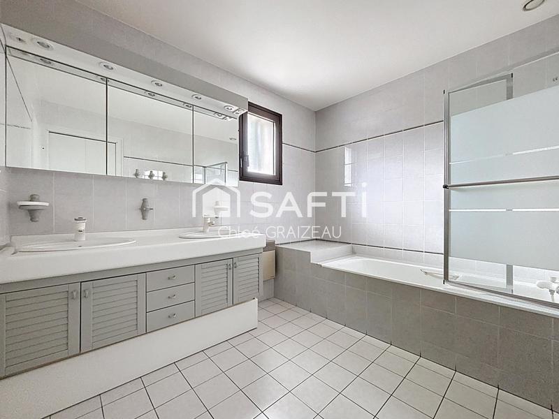 Maison - 169 m² - 7 pièces