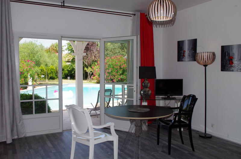 Demeure - 453 m² - 11 pièces