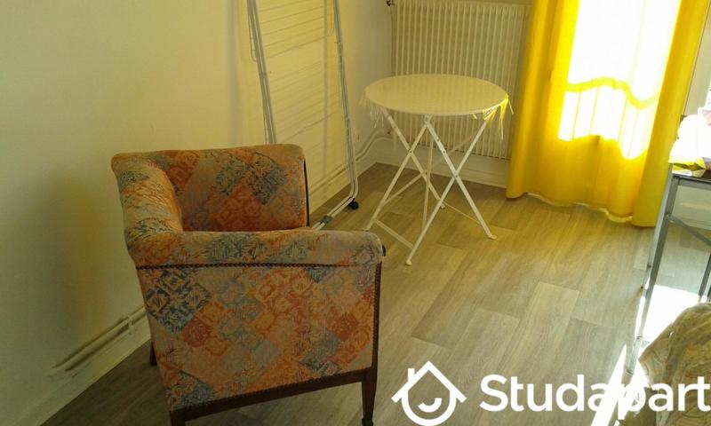 Chambre - 12 m² - 1 pièce