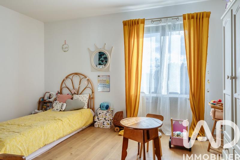 Maison - 207 m² - 7 pièces