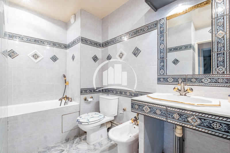 Appartement - 92 m² - 4 pièces