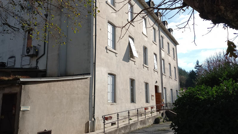 Local commercial - 1 082 m²