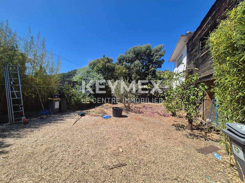 Maison - 230 m² - 8 pièces