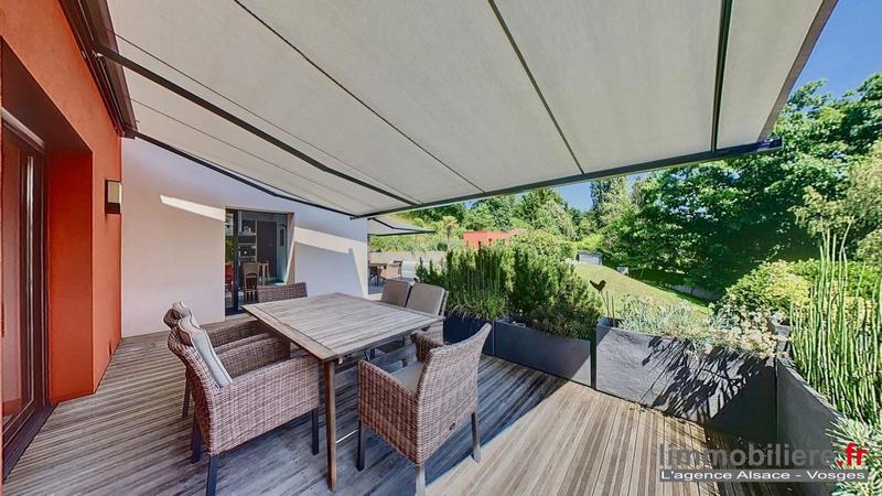 Maison - 270 m² - 5 pièces