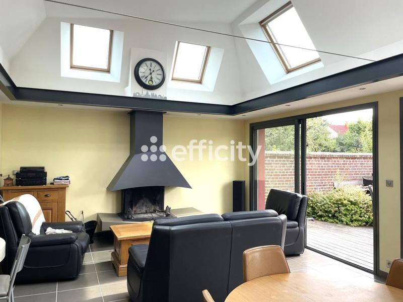 Maison traditionnelle - 190 m² - 5 pièces