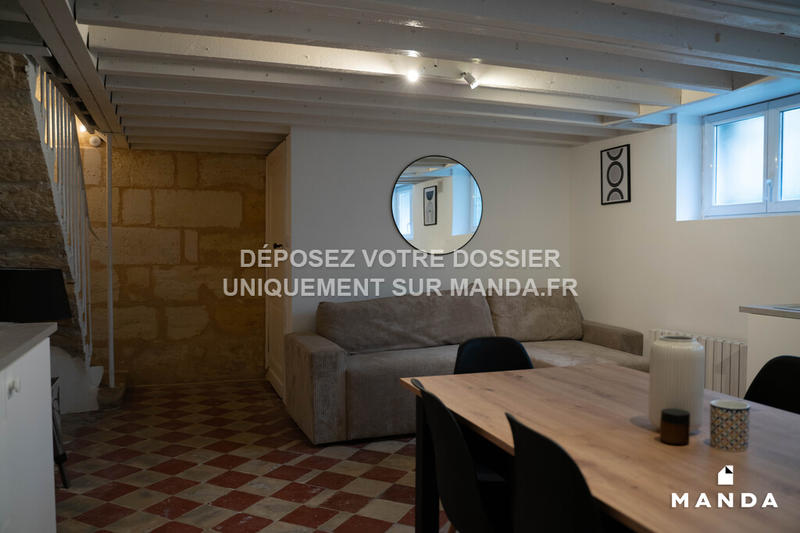 Chambre - 9 m² - 5 pièces