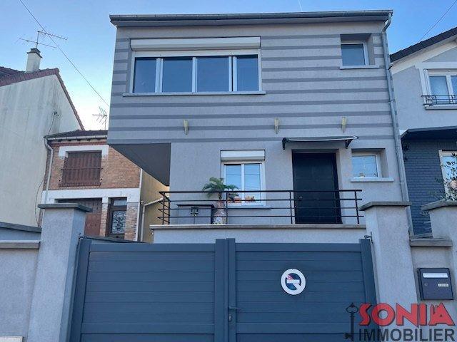 Maison - 130 m² - 5 pièces