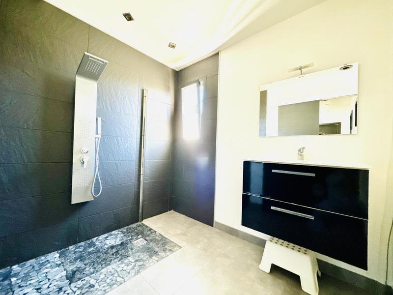 Propriété - 96 m² - 4 pièces