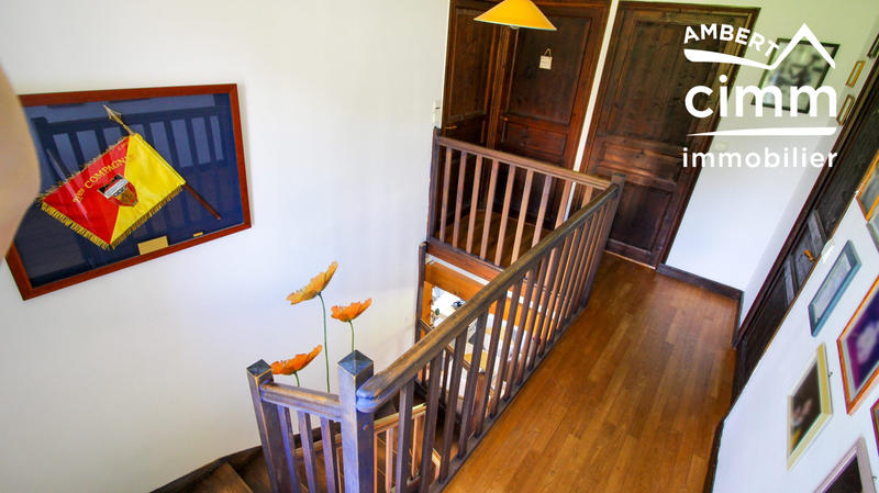 Maison - 208 m² - 8 pièces