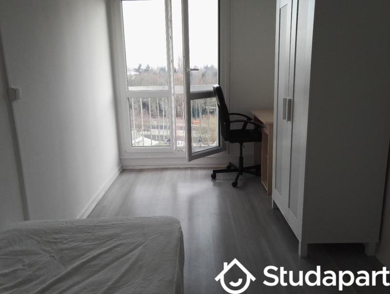 Chambre - 10 m² - 1 pièce