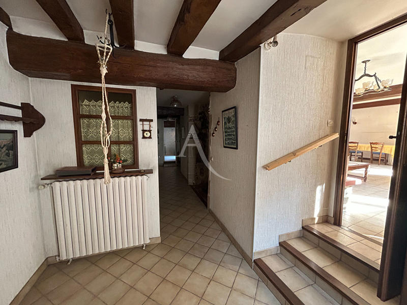 Maison - 210 m² - 7 pièces