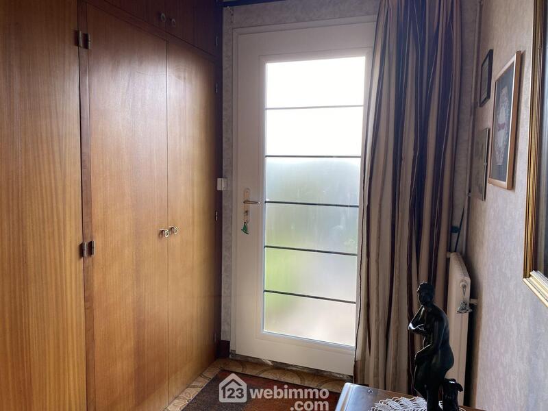 Maison - 202 m² - 7 pièces