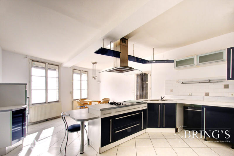 Maison - 140 m² - 5 pièces